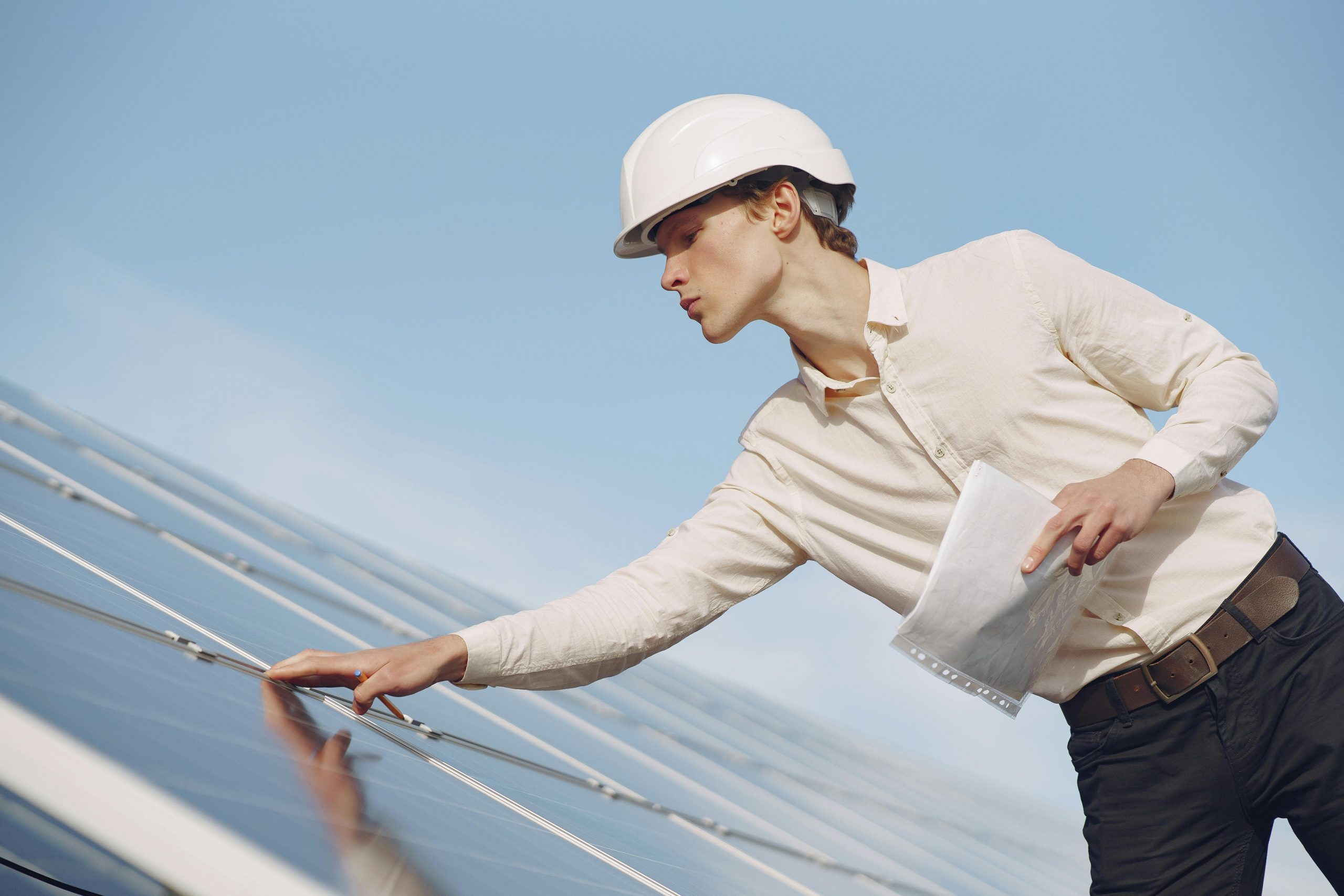 renewable energy electrician solar sustainable energy Renewable Energy Electrician in Hook Solar panel Installations in Hook Renewable Energy Electrician in Surrey Solar Solutions Solar Installations