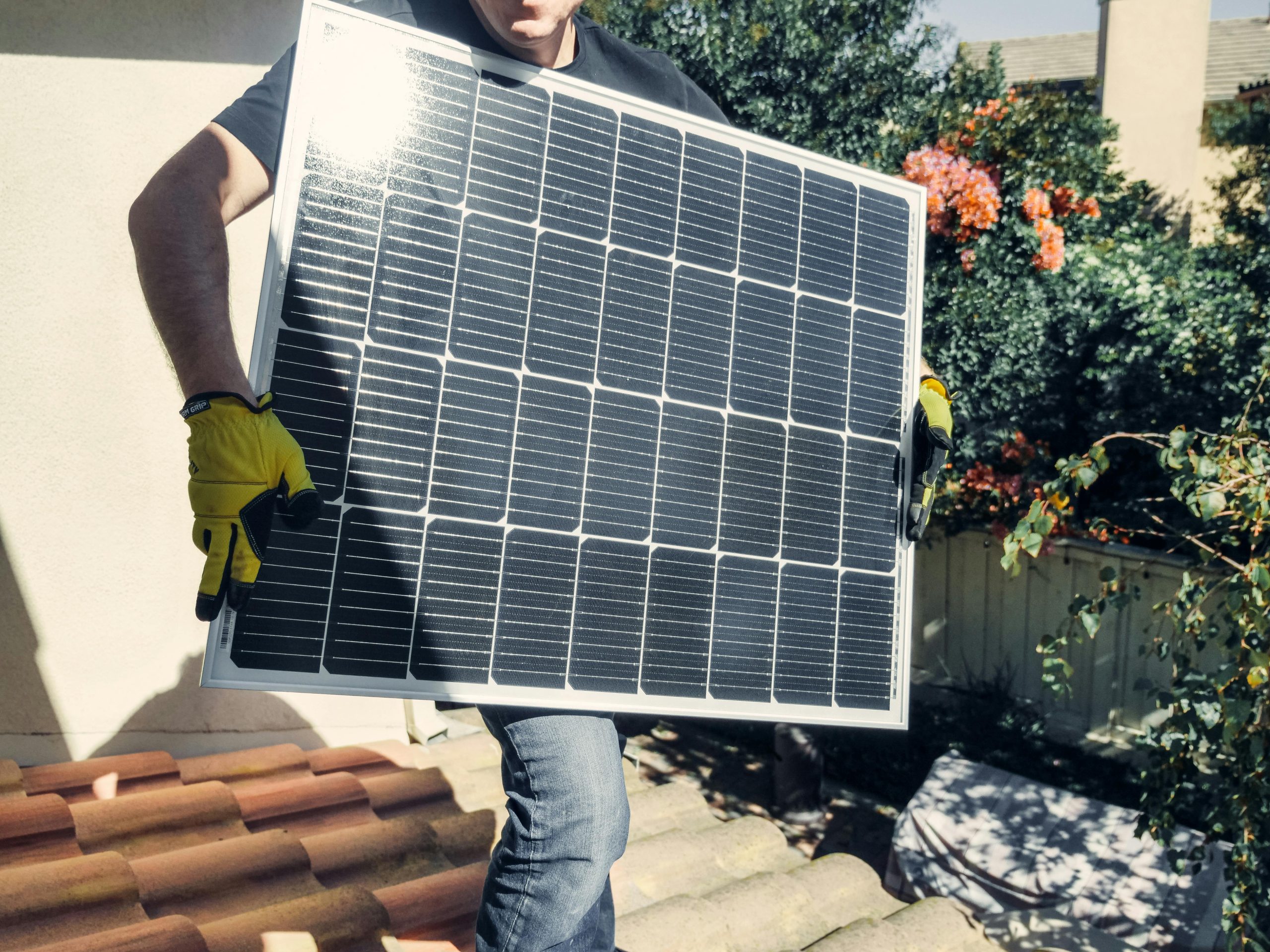 renewable energy electrician solar sustainable energy Renewable Energy Electrician in Farnham Solar panel Installations in Farnham Renewable Energy Electrician in Surrey Solar Installation in Farnham Surrey