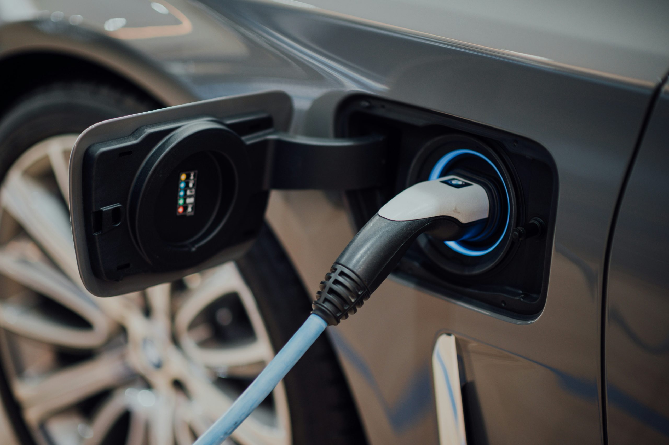 chuttersnap-xJLsHl0hIik-unsplash Surrey Solar Solutions EV Charger installtions in and around Hampshire eve chargers