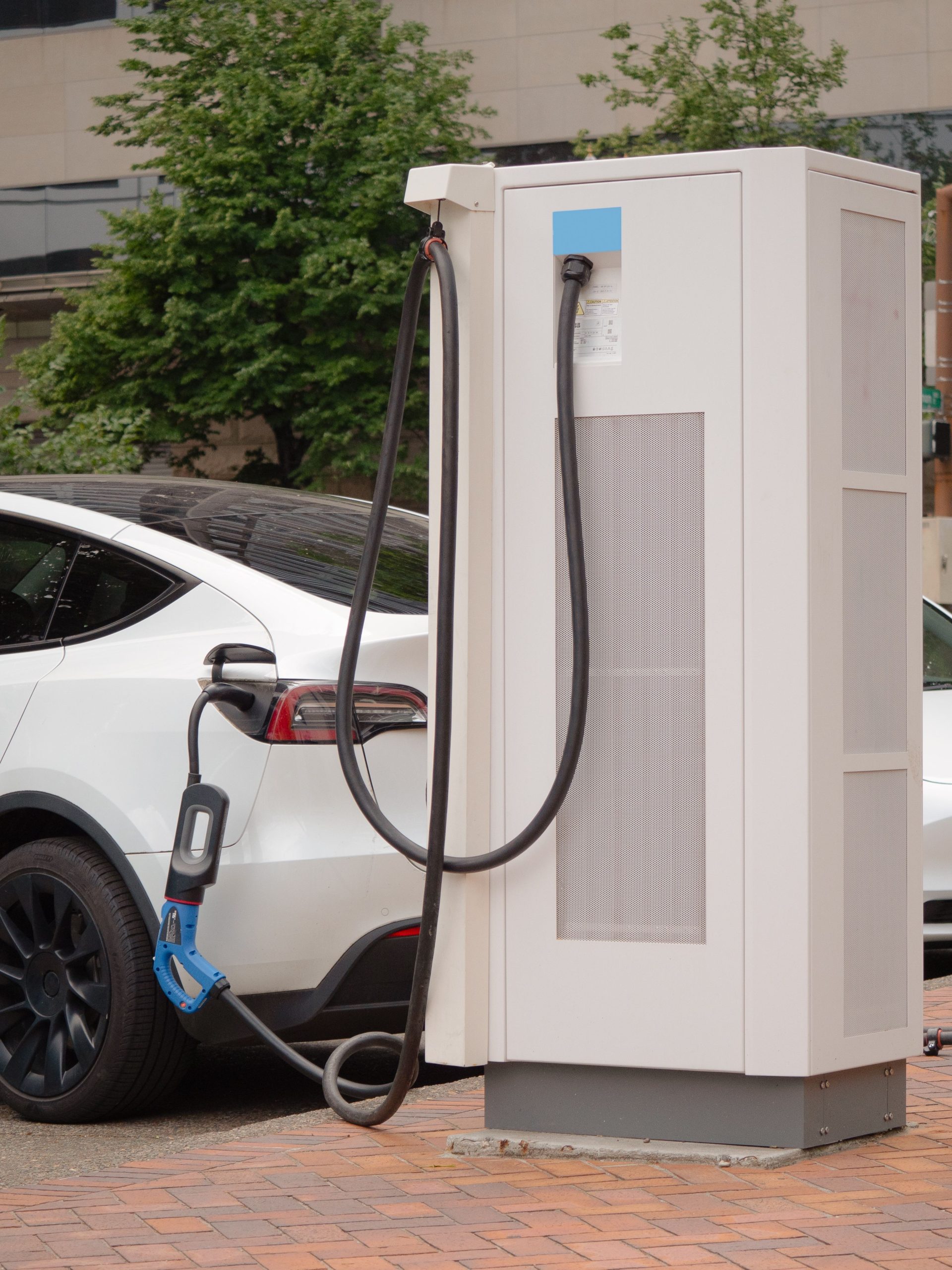 pexels-dean-fugate-579564645-17748317 Surrey Solar Solutions Solar Panel insgtalltion in london